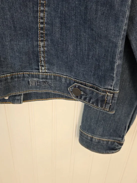Kut From The Kloth Classic Washed Blue Denim Jacket Size L - Picture 6 of 10